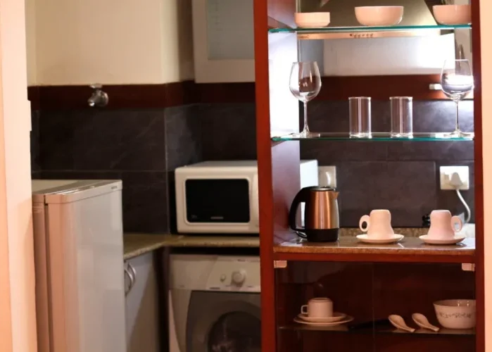 Fully equipped and modern kitchenette of 1 BHK Apartment at Osaka Serviced Apartments in Gurgaon